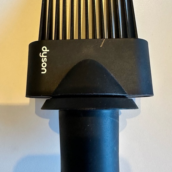 Dyson Supersonic Hair Dryer Attachments (2) - Picture 5 of 10